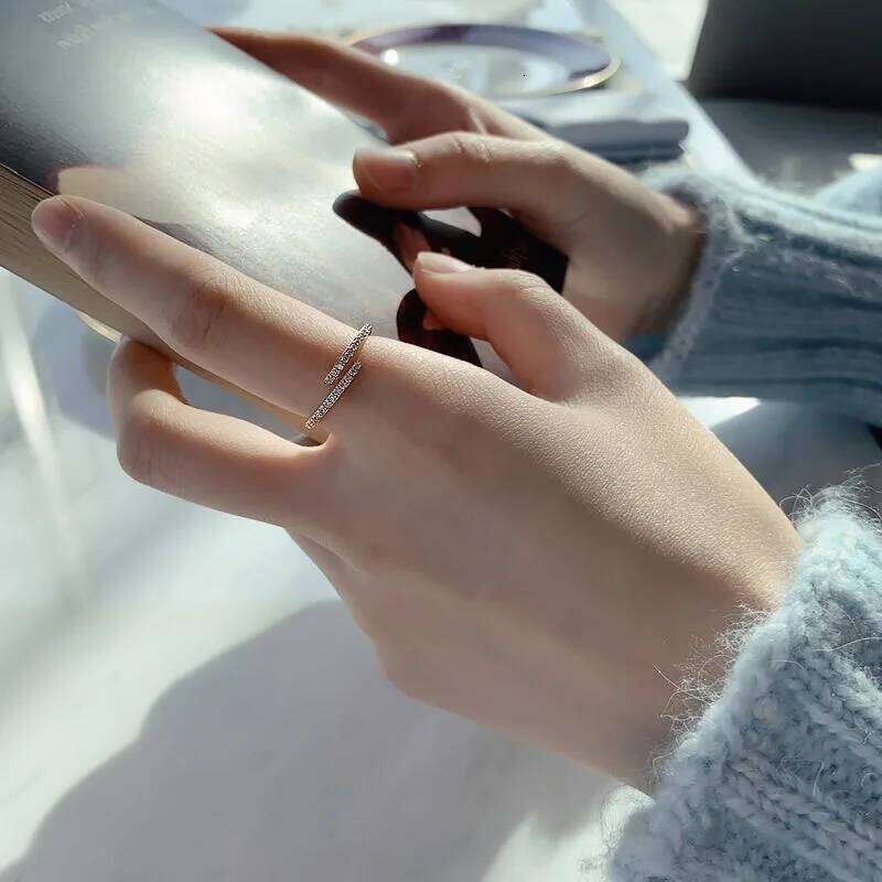 New Minimalist Thin Rings For Women Wedding Brilliant Cubic Zircon Fashion Versatile Female Finger Ring Jewelry Gifts H260312