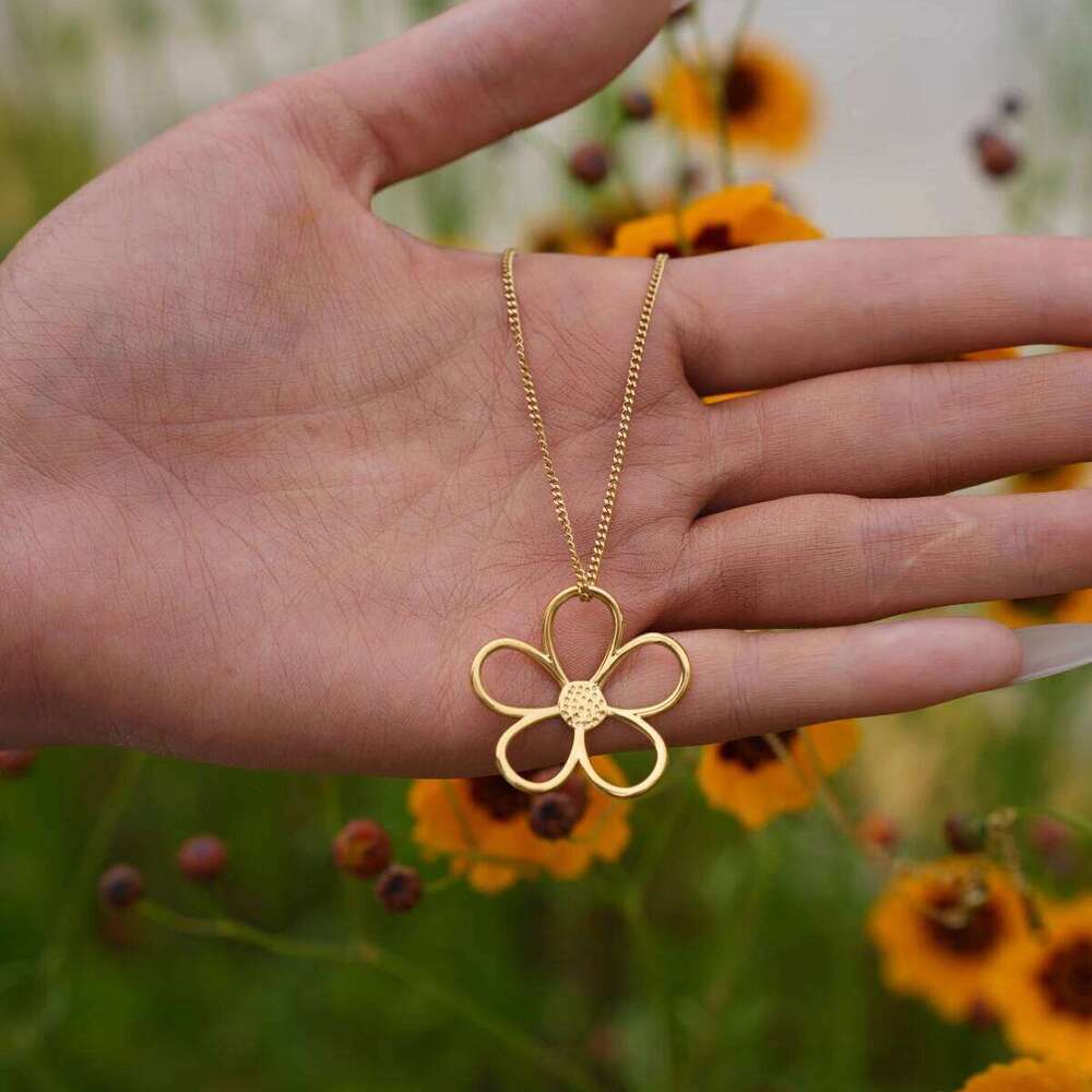 Minimalist Statement Metal 18K Gold Plated Daisy Flower Hollow Necklace Stainless Steel Waterproof Quality Fashion Jewelry Gift H260312