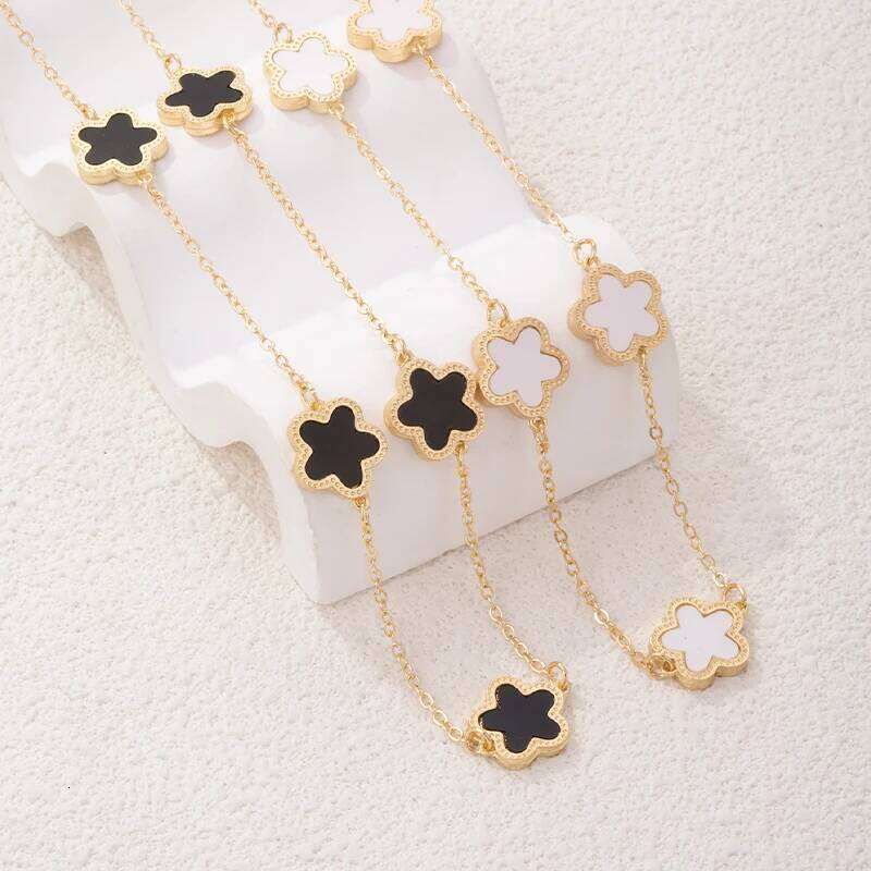 Fashion Plant Plum Blossom Five Flower Pendant Necklace for Women Girls New Trendy Lucky Cr Clavicle Chain Jewelry Gift H260312