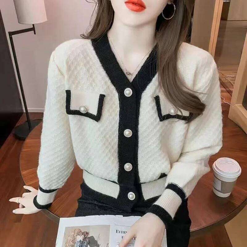 Autumn And Winter Color-blocking Knitted Women Cardigan Long-sleeved V-neck Short 2023 New Coat Fashion All-match Top Z260314