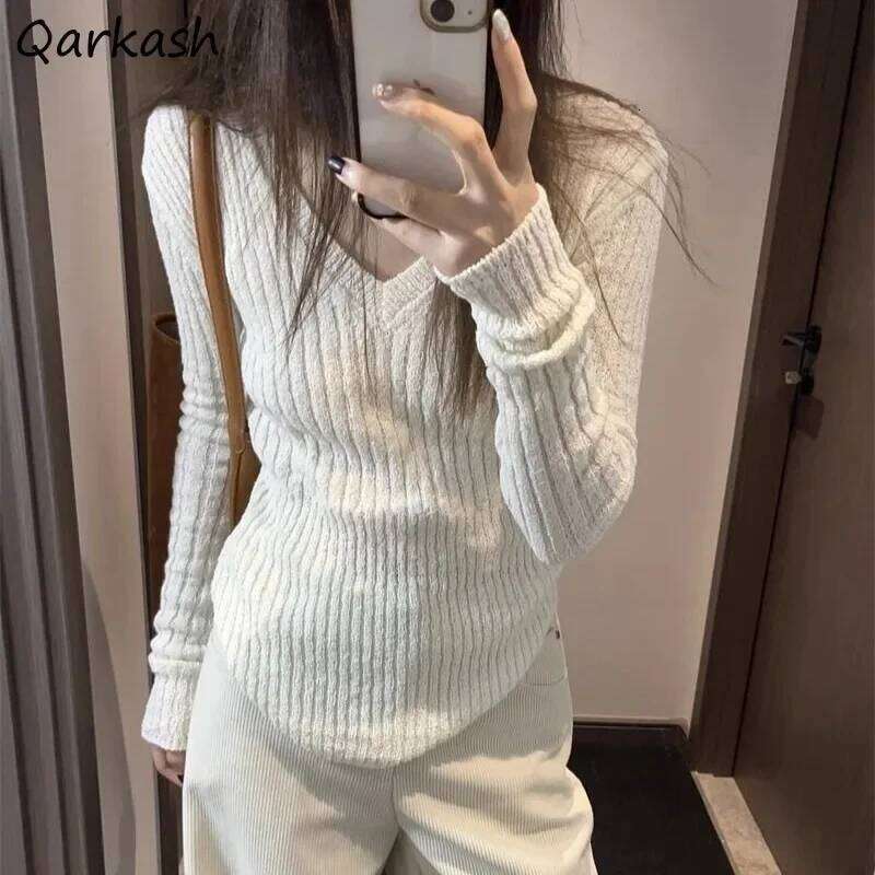 Pullovers Women V-neck Knitted Tender Skin-friendly Slimming Sweater Basic Inner Solid Causal All-match Tops Korean Style Autumn Z260313