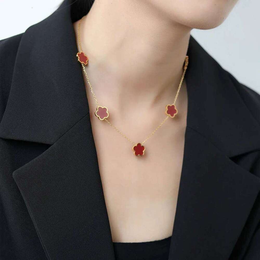 Five Flower Plant Stainless Steel Acrylic Hot Selling Pendant Necklace Creative Women's Fashion Cr Gift Simple H260312