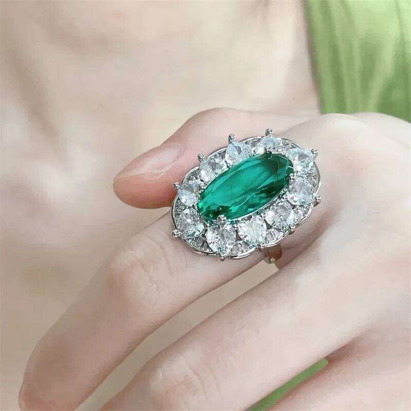 Old European Stylish Cluster Green Oval Adjustable Rings Halo Jewelry H260312