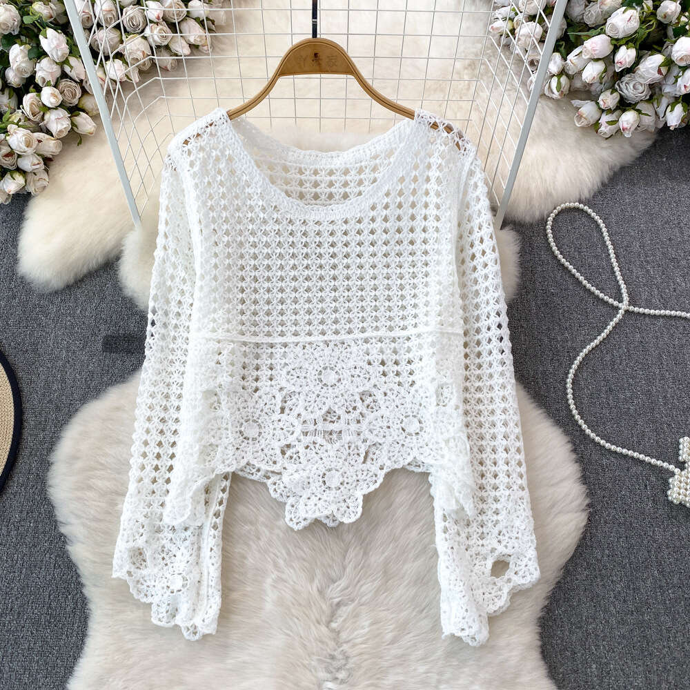 2026 Spring/Summer Designer Retro Design Thin Hollow Cardigan Suitable for Seaside Vacation Loose Knitted