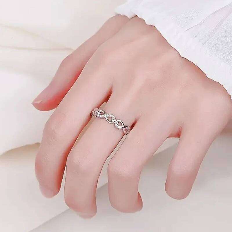 Huitan Elegant Infinity 8 Shaped Finger Ring for Women Wedding Band Accessories Silver Color Trendy Female Jewelry Gift H260312