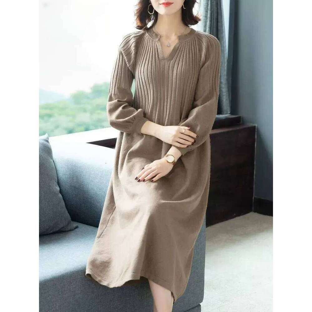 Fat Mm Large Size Light Mature Style V-neck Knitted Dress Women 300 Pounds Foreign Sweater Autumn Winter New Bottoming Dresses Z260313