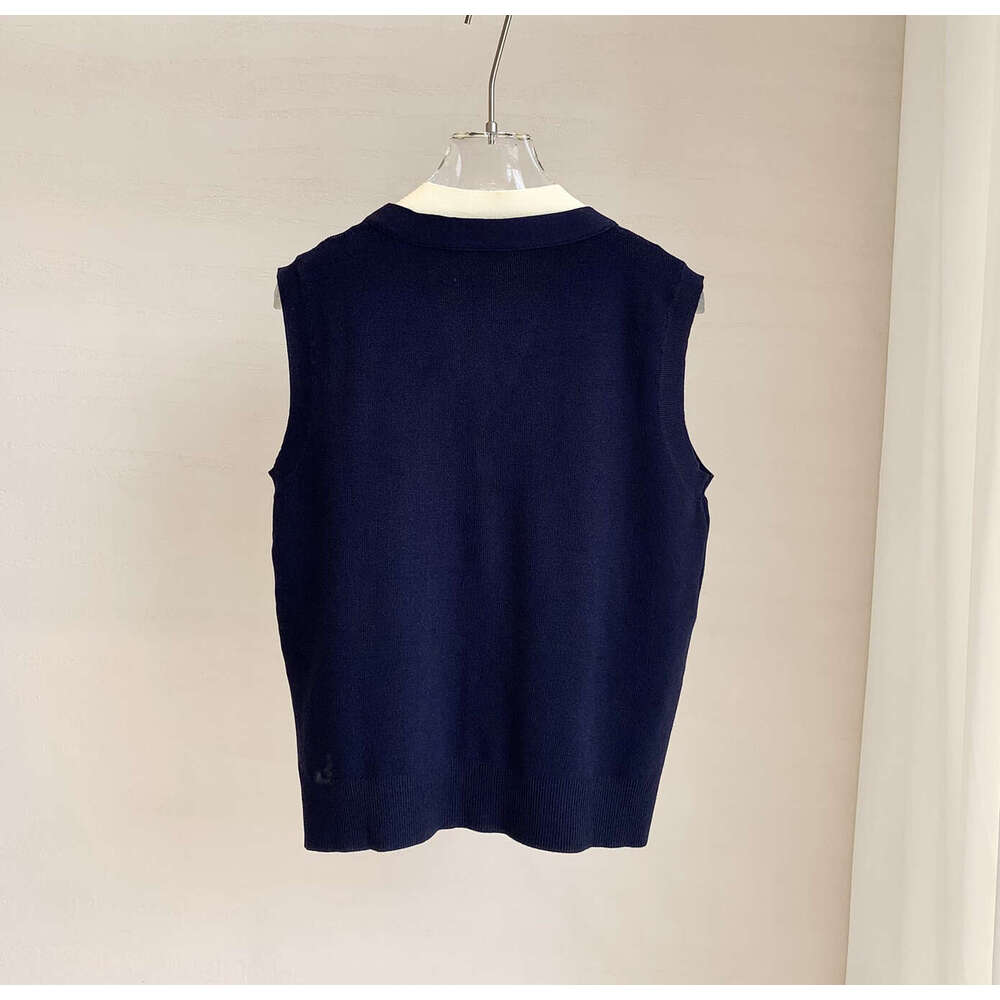 2026 Spring and Summer New Design Color blocked V-neck Sleeveless Commuter Loose Knitted Women's c10 Tank Top