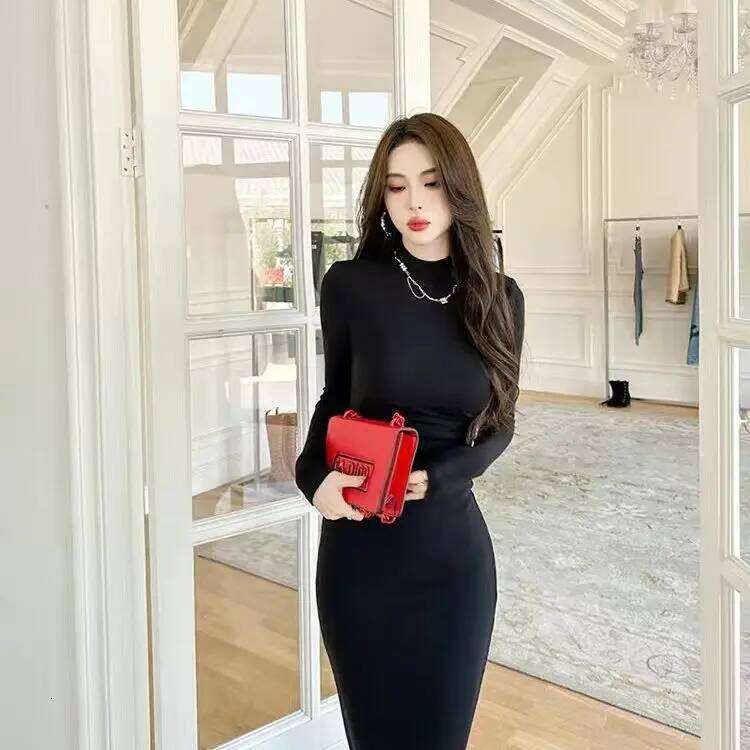 Grape Purple Elasticity Cotton Tight Fitting Long Skirt for Women in Autumn with Semi High Collar and a Slim Fit Dress Z260313