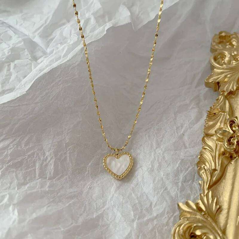 2024 Stainless Steel Gold colour OF Heart Pendant Romantic ly White Shell Necklace H260312