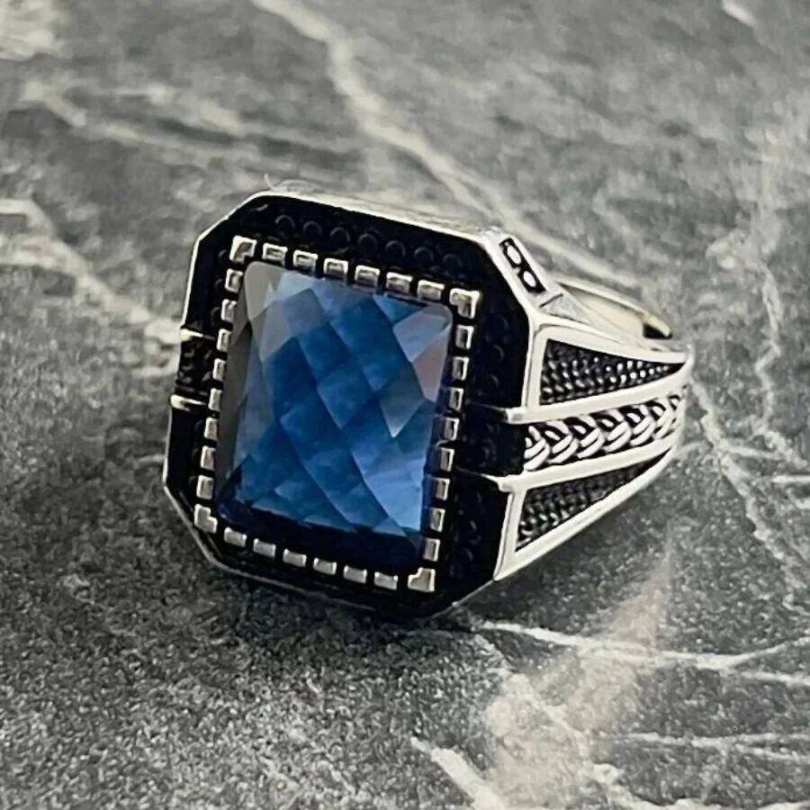 New retro alloy inlaid zircon ring for European and American men H260312