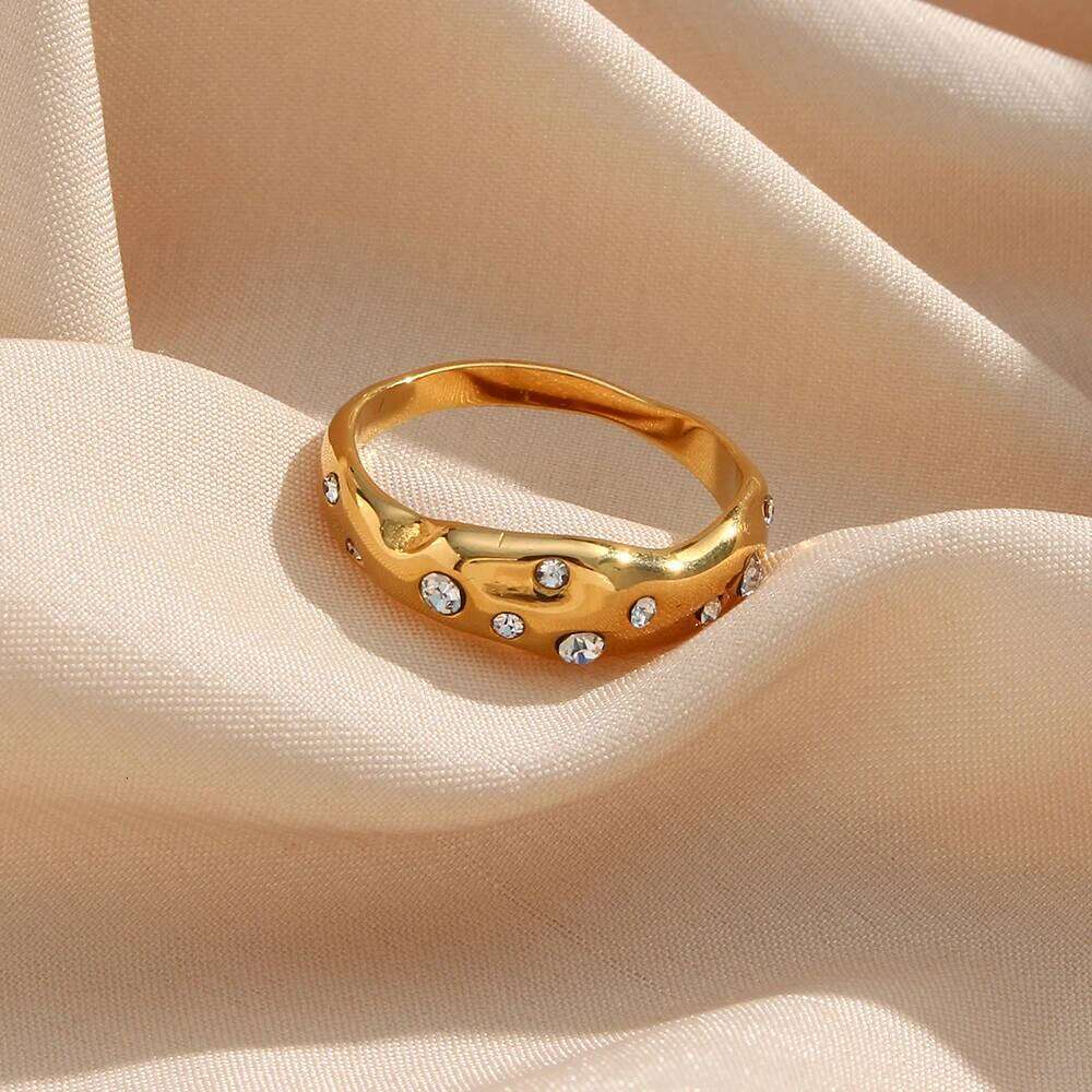 E.B.belle New In Stainless Steel Irregular Snake Shape Crystal Gold Plated Tarnish Free Jewelry Laides Elegant Ring H260312