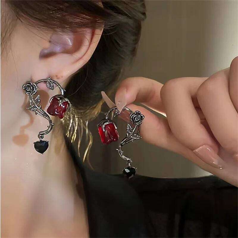 Double Layer Red Crystal Pendant Necklace Layered Necklaces Thorn Rose Clavicle Chain Choker Earrings Goth Jewelry set Gift H260312