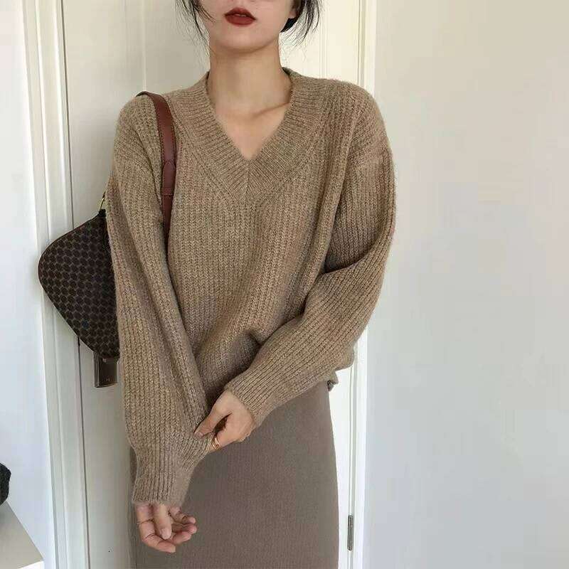 AOSSVIAO 2025 Vintage Knitted Sweater Long Sleeve V-neck Korea Style Autumn Winter Knitwear Pullovers Women Jumper Chic Tops Z260313