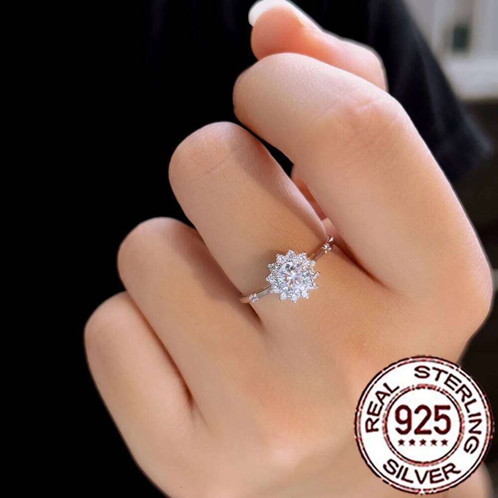 CWWZircons S925 Sterling Silver Romantic Cluster Flower Cubic Zircon Ring for Women Bridal Wedding Engagement Jewelry Gift SR063 H260312