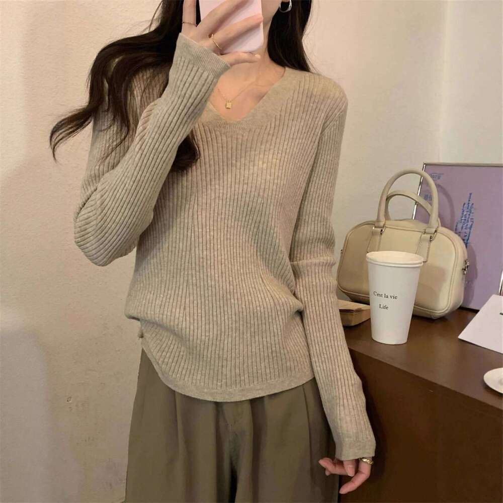 French Slim Fit Versatile V-neck Long-sleeved Knitted Women's Spring Autumn Chic Bottoming Korean Style Inner Sweater Z260313