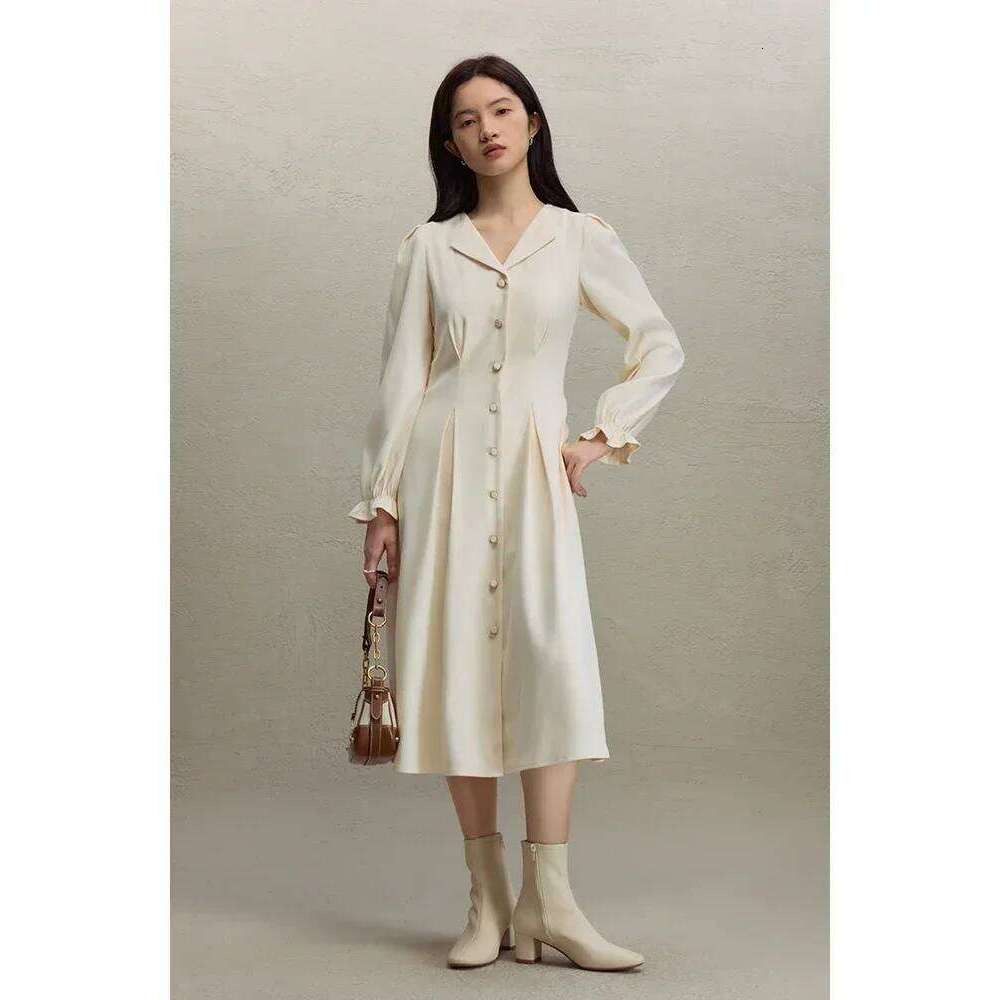 ZIQIAO Petite High Waist Tightening Red Shirt Women's Autumn Winter 2023 New Style Long A-line Dress For Women Z260314