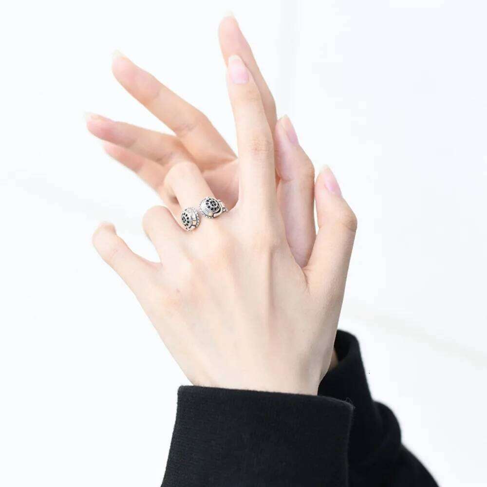 Simple Retro Personality Trend Headphones Open Female Punk Hip-hop Adjustable Ring Birthday Party Fashion FingerRingJewelry H260312