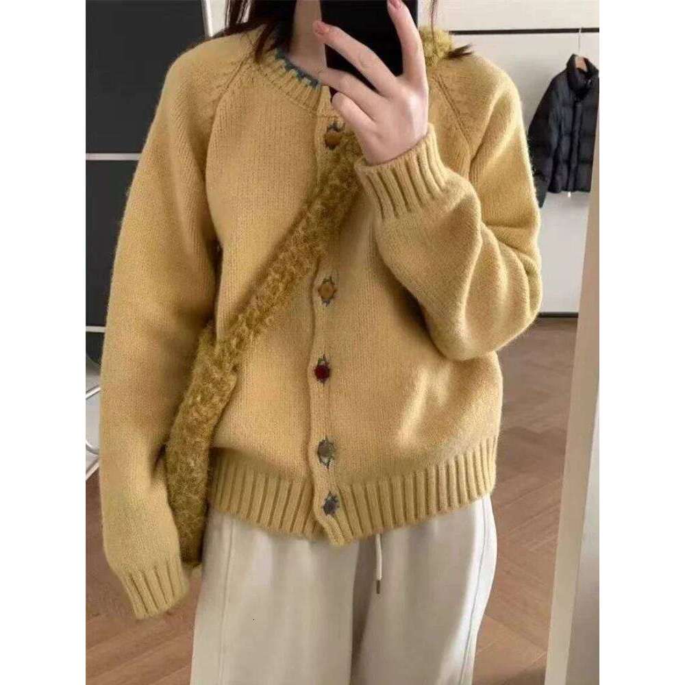 2026 Autumn Winter Coat Loose Fit O-Neck Knitted Cardigan Women's Single Button Contrast Color Lazy Korean Style Sweater Z260313