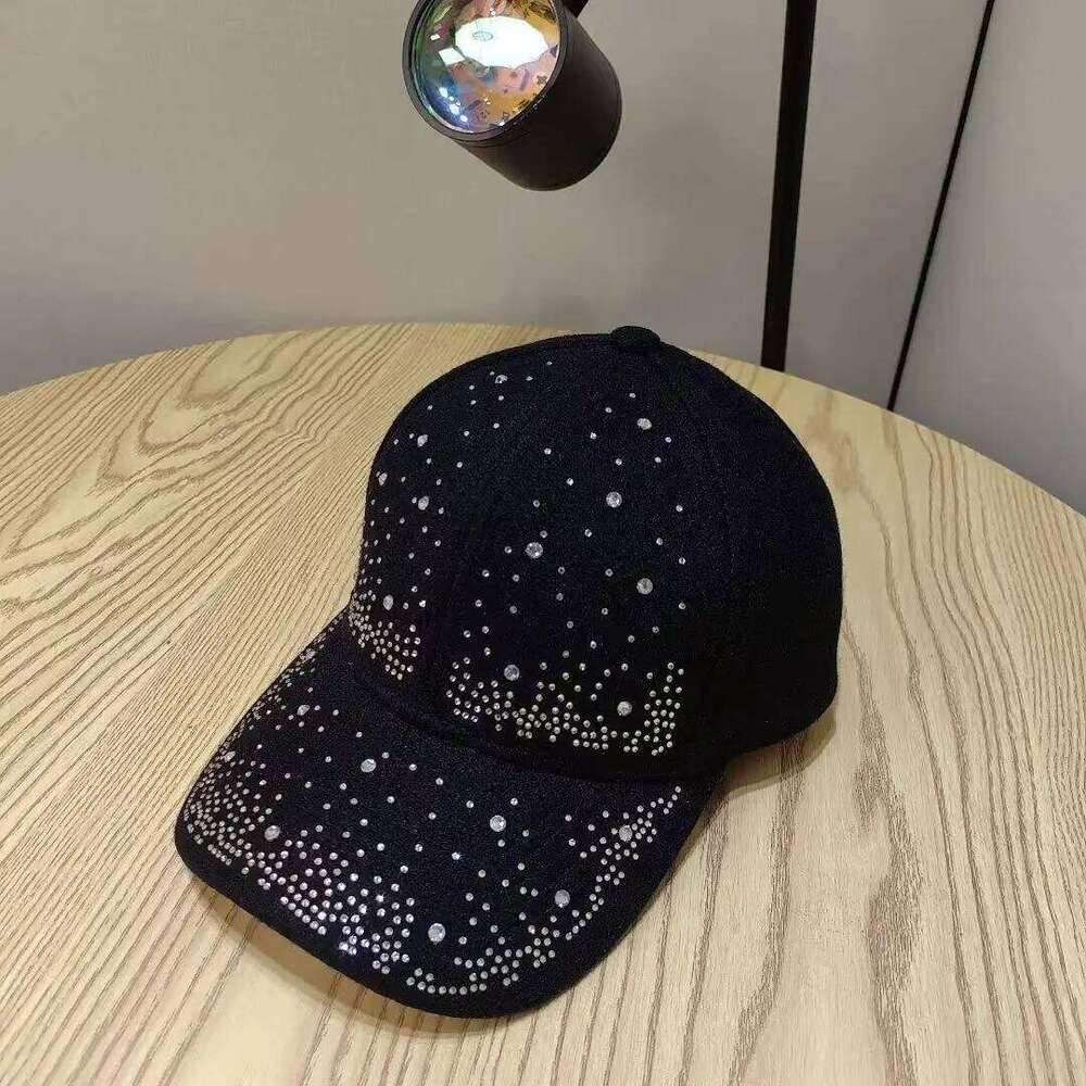 2025 Luxury Rhinestone Duckbill Cap For Women Baseball Caps Autumn Winter Hip Hop Outdoor Sun Hats Casquette Z260313