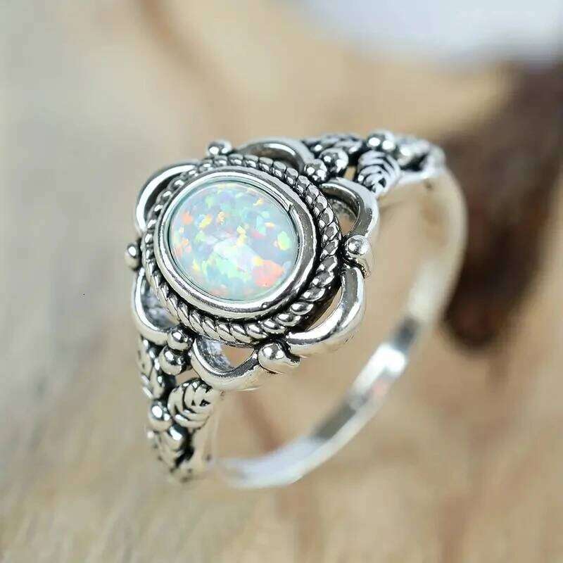 Huitan Vintage Style Aesthetic Finger Ring for Female Anniversary Accessories with Simulated Opal Retro Party Jewelry H260312