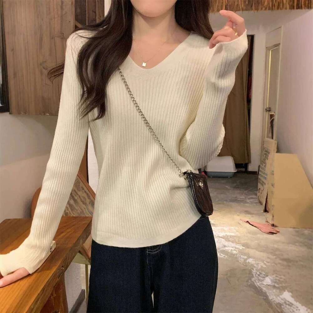French Slim Fit Versatile V-neck Long-sleeved Knitted Women's Spring Autumn Chic Bottoming Korean Style Inner Sweater Z260313