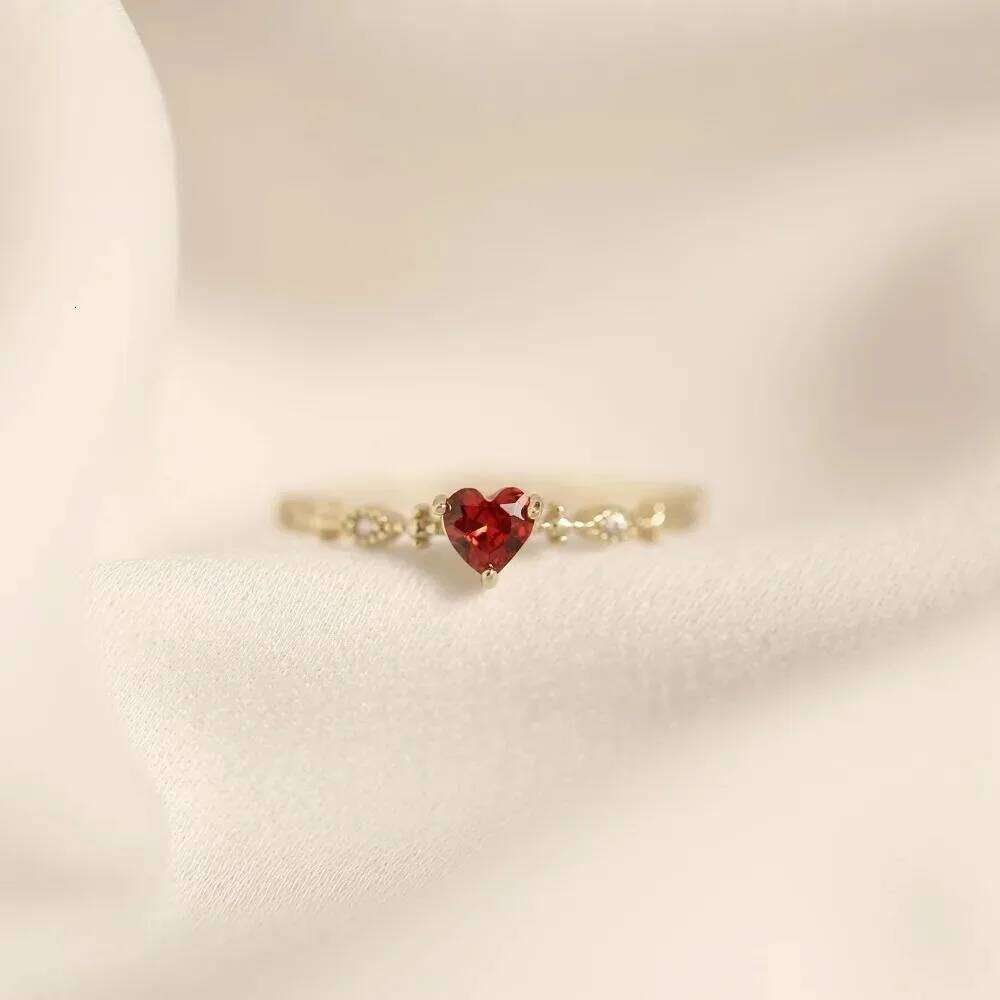 Red Heart Crystal Opening Rings for Women Temperament Stainless Steel Zircon Wedding Bride Finger Jewelry Accessory Gift H260312