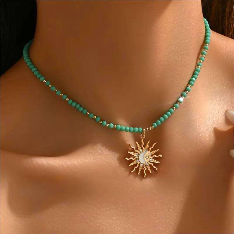 Vintage Golden-Toned Sun Pendant Necklace for Women Elegant Turquoise Beads Chain Choker Neck Statement Party Jewelry Gifts H260312
