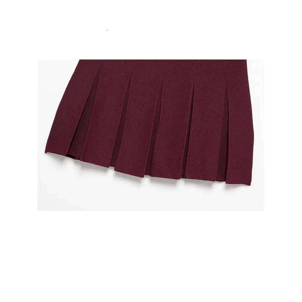 2025 Female High Street Pleated Burgundy Women Retro Fashion Elastic Waist A-line Knitted Mini Skirt Trendy Z260314