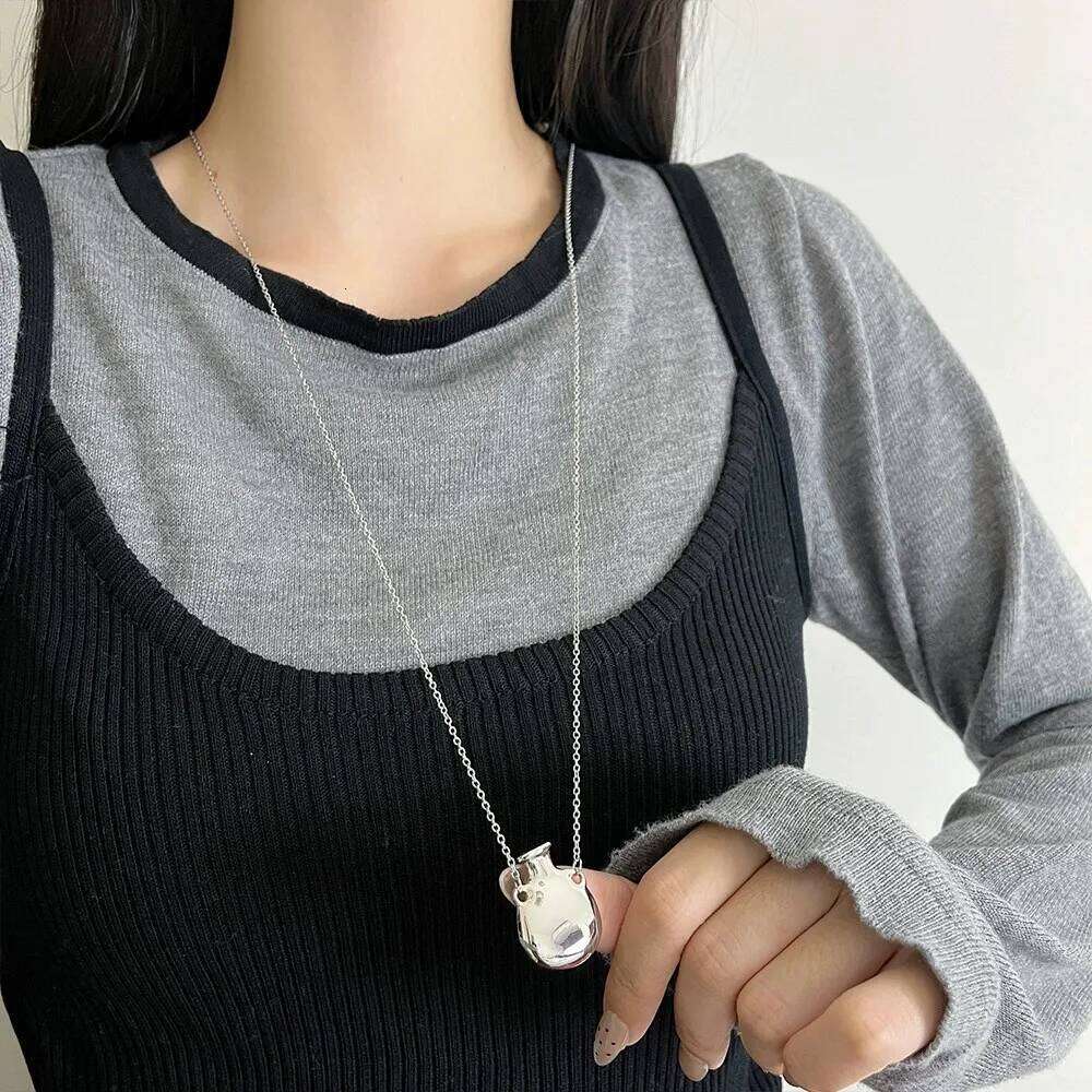 French Elegant Smooth Metal Water Bottle Necklace Long Suitable for Ladies Fashion Jewelry Accessory H260312