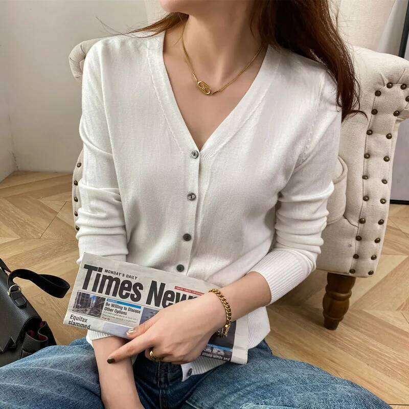Autumn Winter Knitted Women's Thin Short Round Neck Sweater Loose V Long-sleeved Korean Temperament Cardigan Z260313