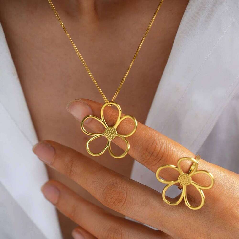 Minimalist Statement Metal 18K Gold Plated Daisy Flower Hollow Necklace Stainless Steel Waterproof Quality Fashion Jewelry Gift H260312