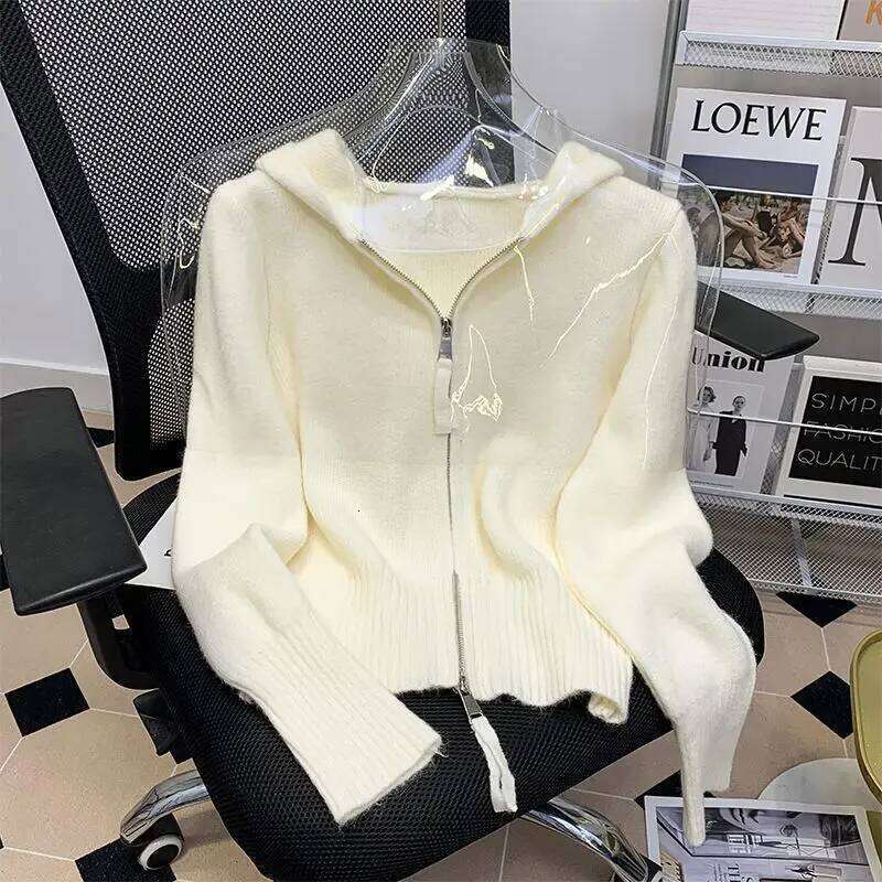 Autumn Winter Pink Knitted Cardigan Hooded Zipper Jackets Sweaters Short Tops Streetwear Design Trend Coats Loose Lazy Coat New Z260313