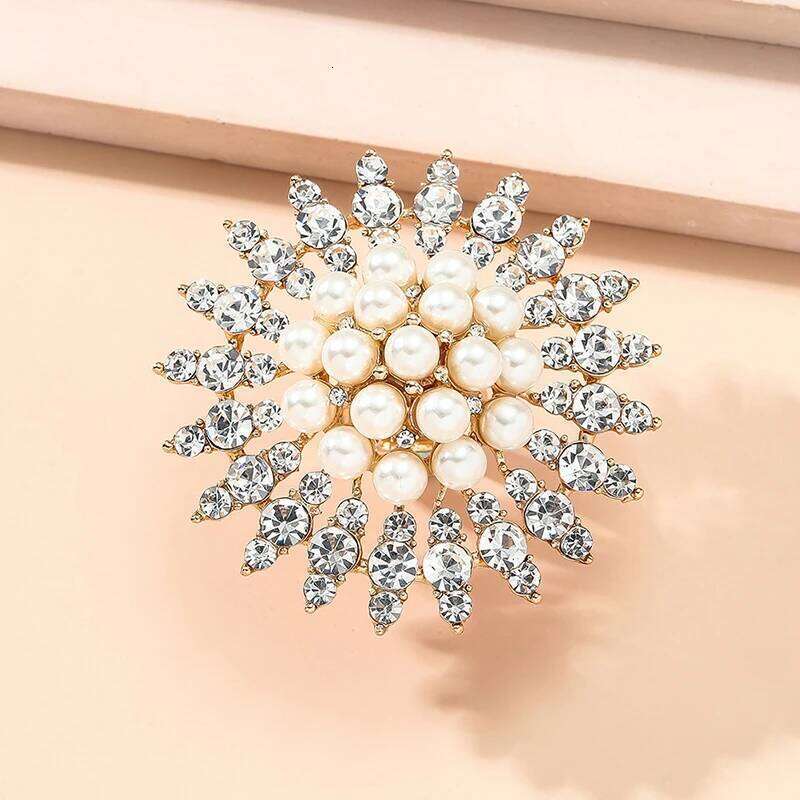 Elegant White Pearl Crystal Women Jewelry Accessories Big Korean Flower Zircon Engagement Ring Party Gift H260312