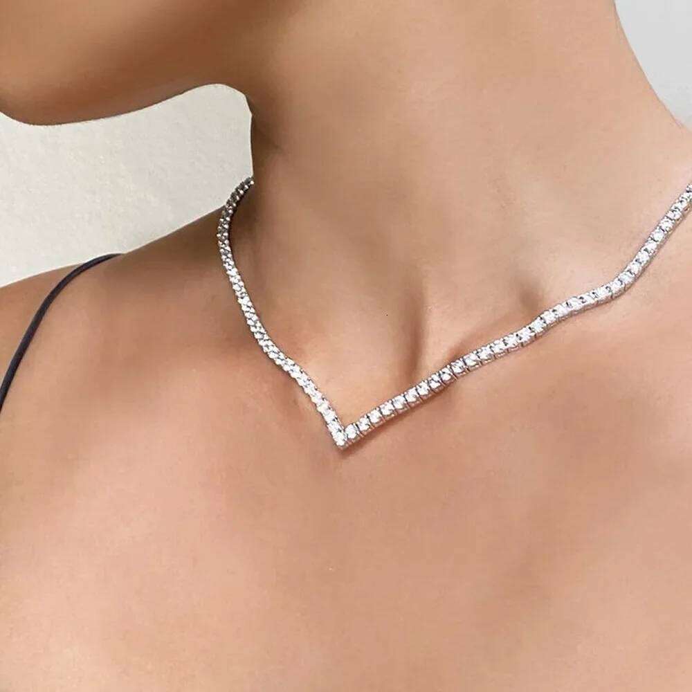 Fashion V Shape Rhinestone Choker Wedding Accessories Bling Jewelry Crystal Tennis Chain Necklace Statement Collar H260312