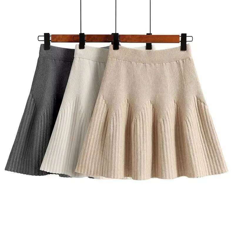 Stylish Soft Ribbed Short Skirts Women Autumn Winter Warm Knitted Mini Temperament High Waist A-Line Pleated Skirt Woman Z260314