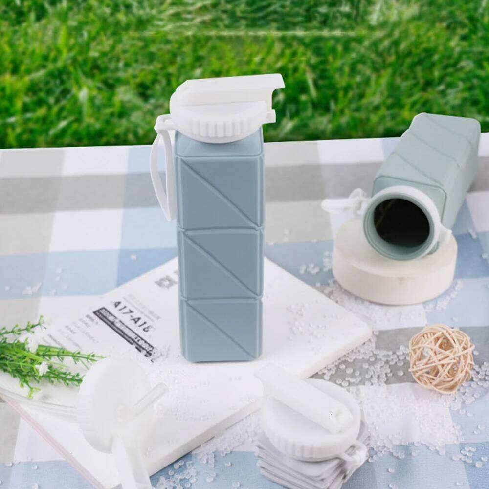 620ml Collapsible Silicone Foldable Water Bottle with Straw for Camping Hiking Running Z260313