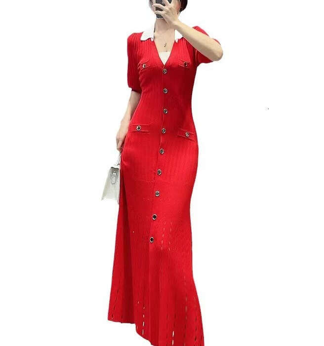 French elegant 2026 spring and summer new designer high-end short sleeved waist cinched knitted long dress