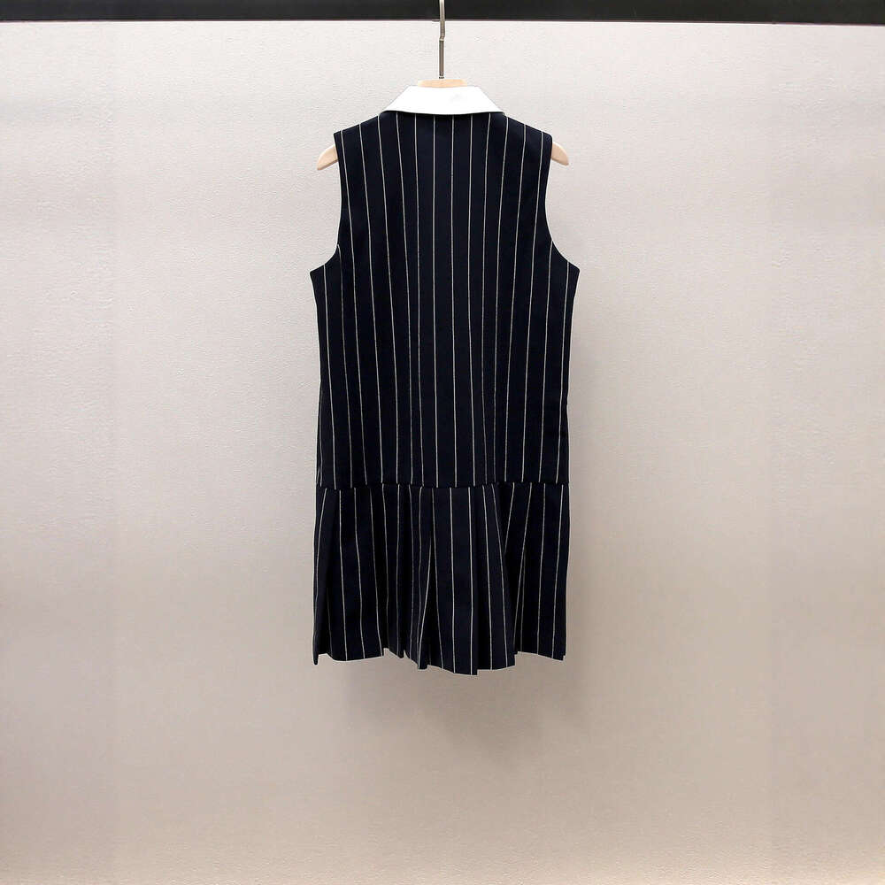 Designer's new autumn French workwear multifunctional color blocked collar striped loose sleeveless pleated skirt
