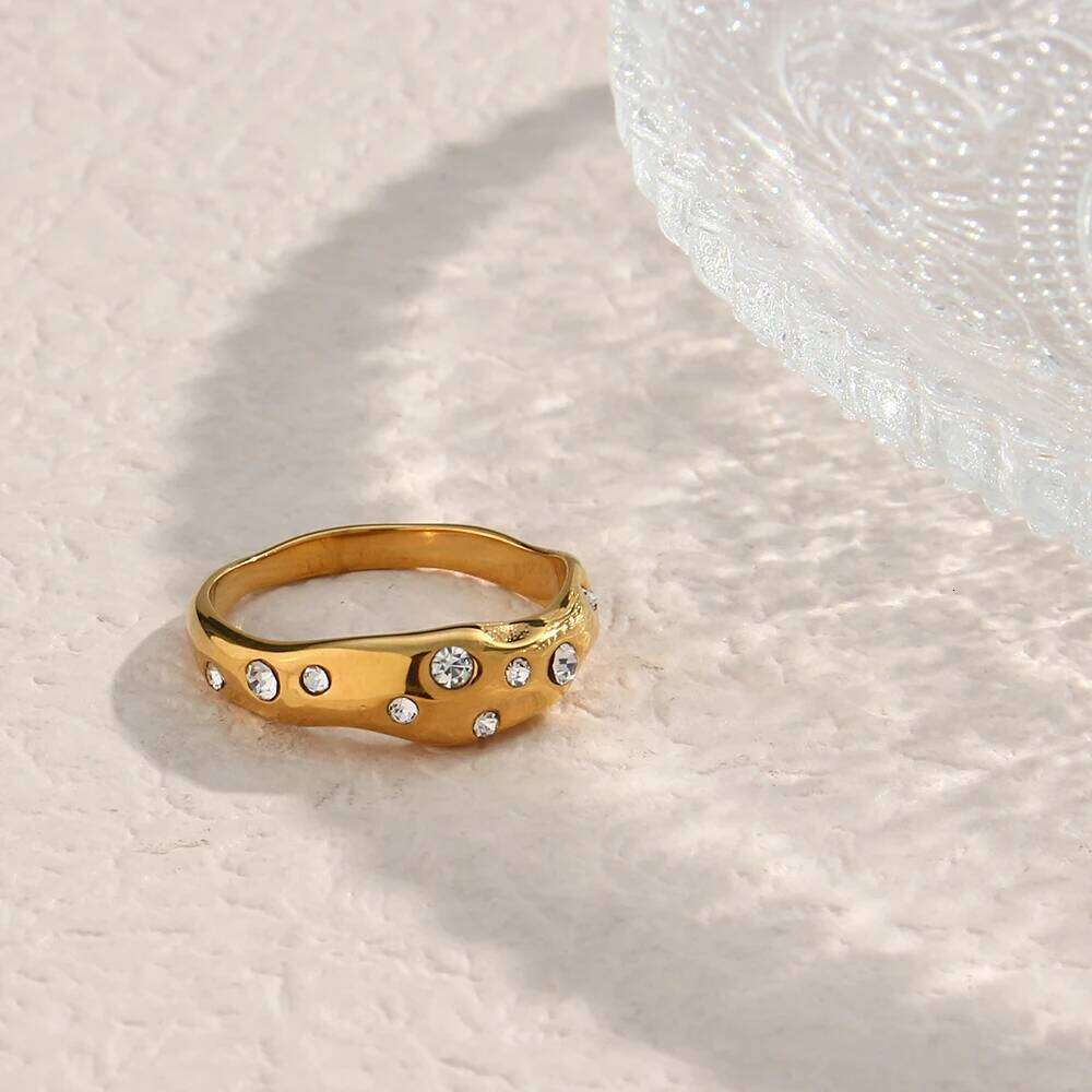 E.B.belle New In Stainless Steel Irregular Snake Shape Crystal Gold Plated Tarnish Free Jewelry Laides Elegant Ring H260312