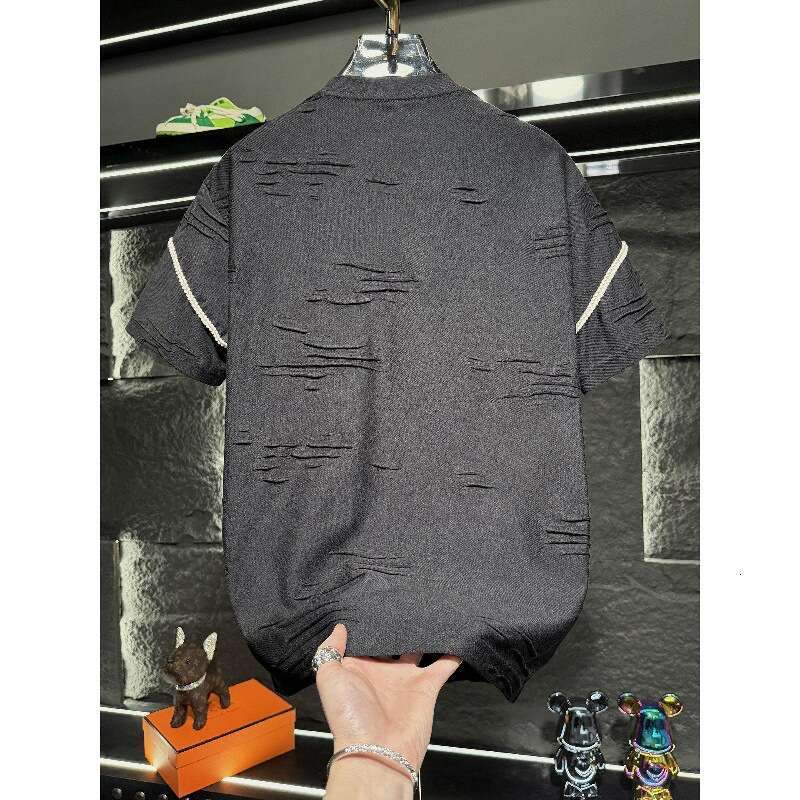 European-Style Men's High-End American Embroidered Ripped Short-Sleeve T-Shirt 2026 New Summer Light Luxury Casual Half-Sleeve Top Luanyun