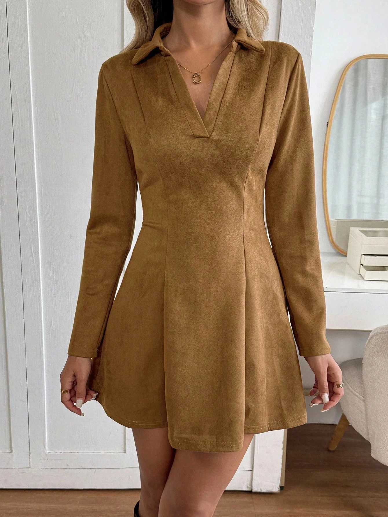 2025 New Arrival Womens Camel Suede Collared V-Neck Long Sleeve Slim A-Line Mini Dress Autumn Winter Daily Date OfficeT260314