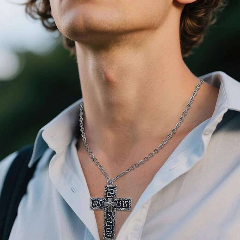 2025 Squid Set Cross Shaped With Hidden Compartment 3D Octopus Tentacle Necklace Pendant Vintage Jewelry Gifts H260312