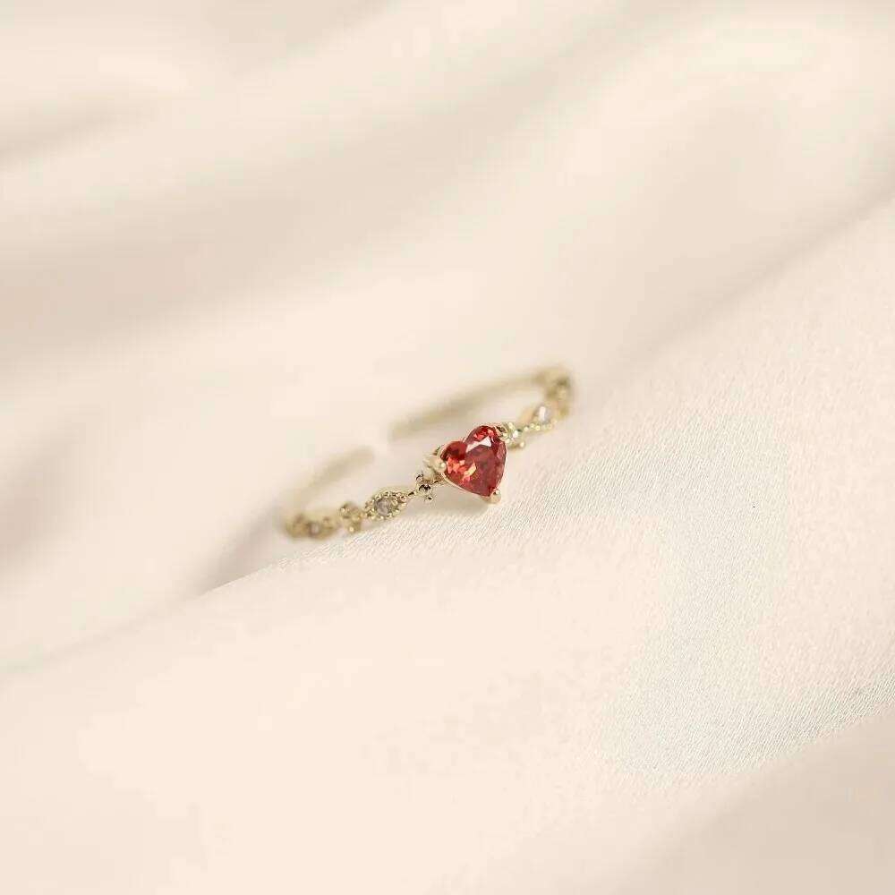 Red Heart Crystal Opening Rings for Women Temperament Stainless Steel Zircon Wedding Bride Finger Jewelry Accessory Gift H260312