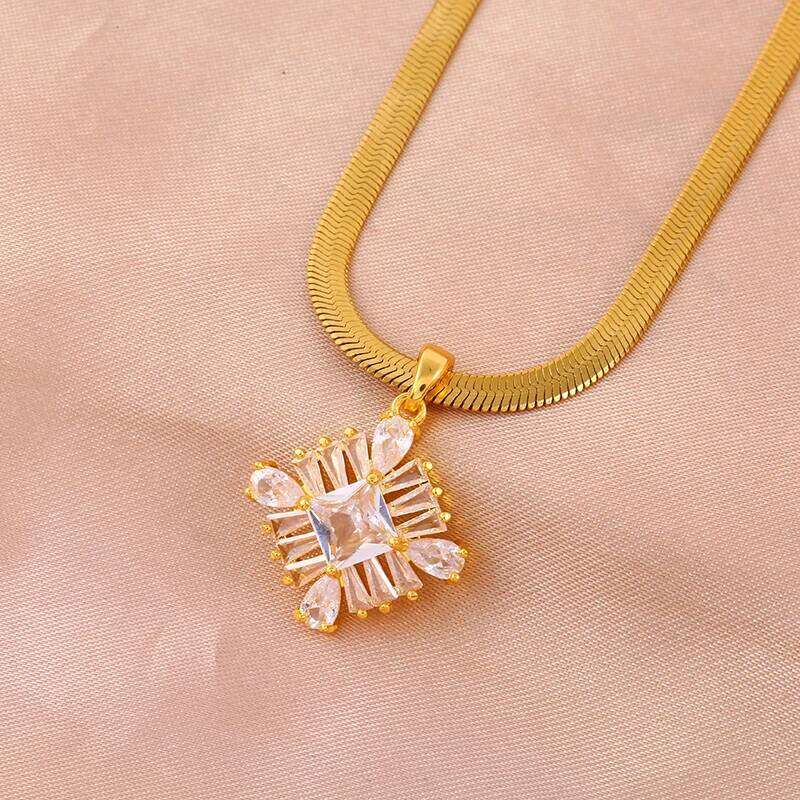 Hip-hop Fashion Cr Titanium Steel Chain Pendant Necklace Gives Femininity A Light Niche Design H260312