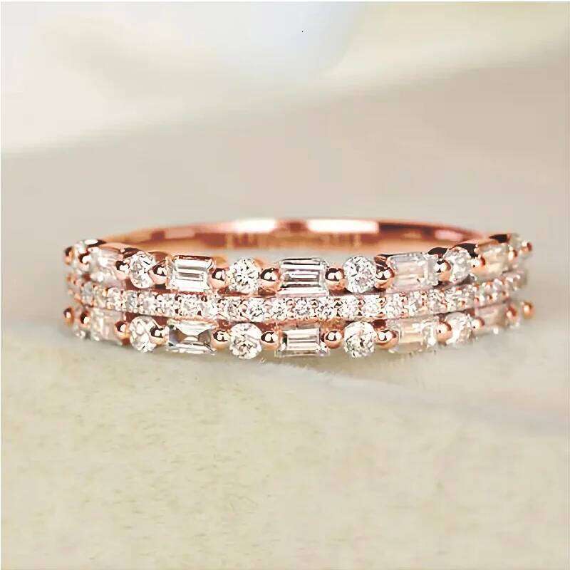 Huitan Dazzling Zirconia Finger Ring Lady Engagement Ceremony Accessories Women Fashion Versatile Jewelry for Wedding Party H260312