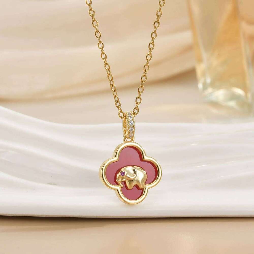 High-End Light Titanium Steel Necklace for Women, Niche Design, Trendy Pearl Clavicle Chain, Fashionable Versatile Accessory Wholesale H260312