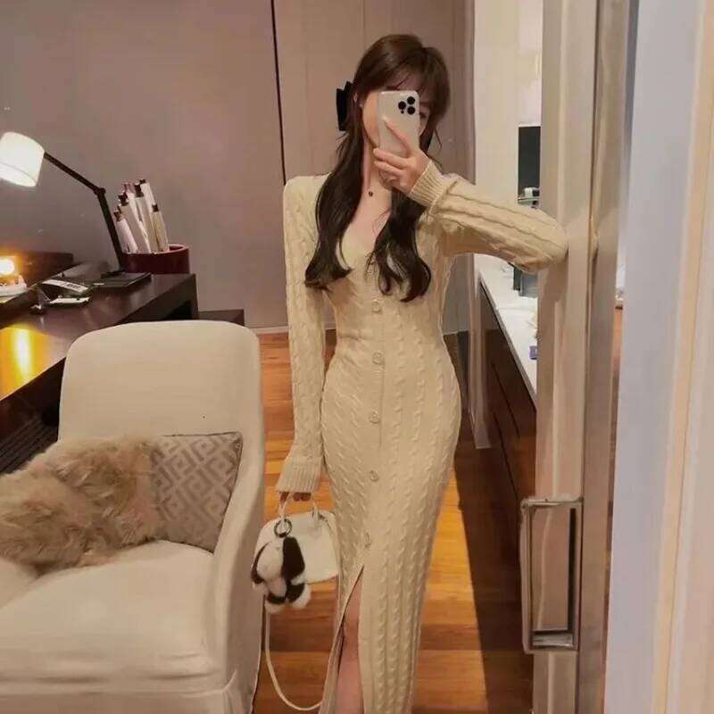 Korean V-neck Twist Wool Long-sleeved Inner for Women with Gentle Style Waist and Slit Long Dress Z260314