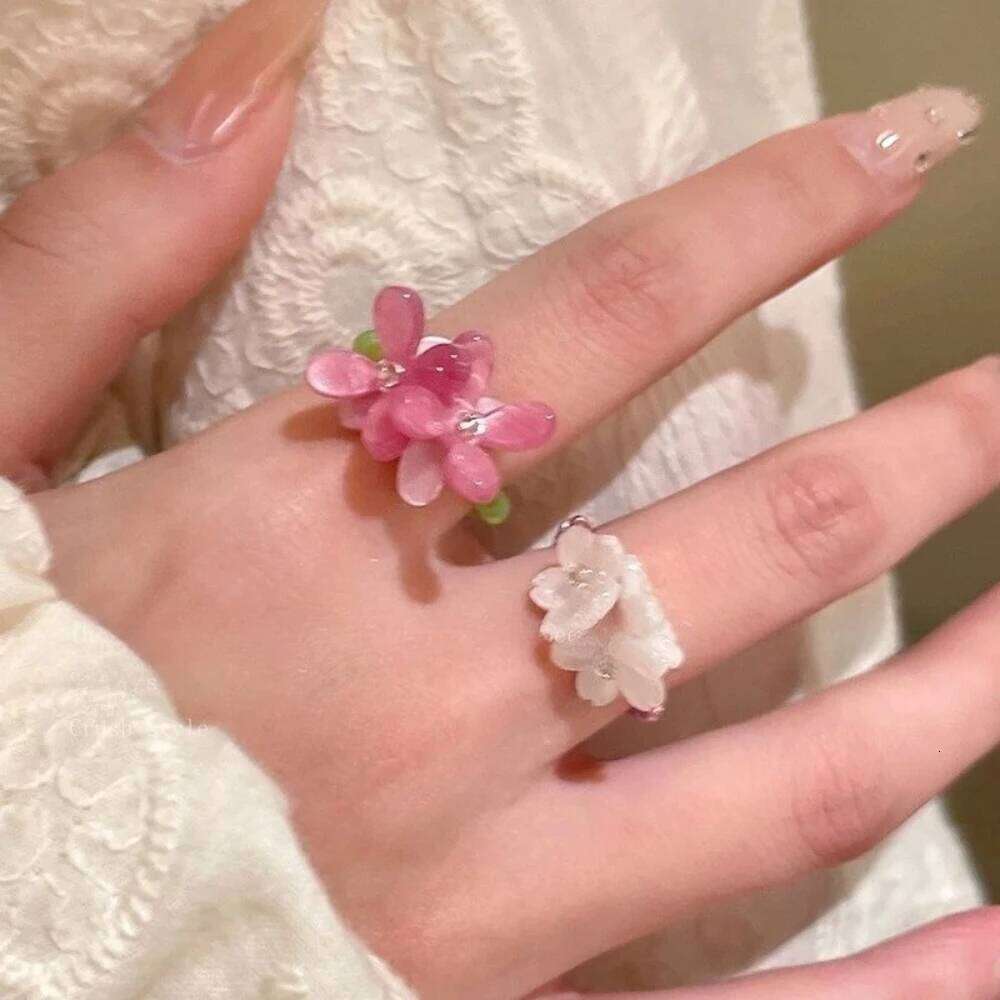 New Romantic Cute Violet Flower Ring Spring Summer Elastic Beaded Rings for Women Friends Korea Finger Jewelry Accessories Gift H260312