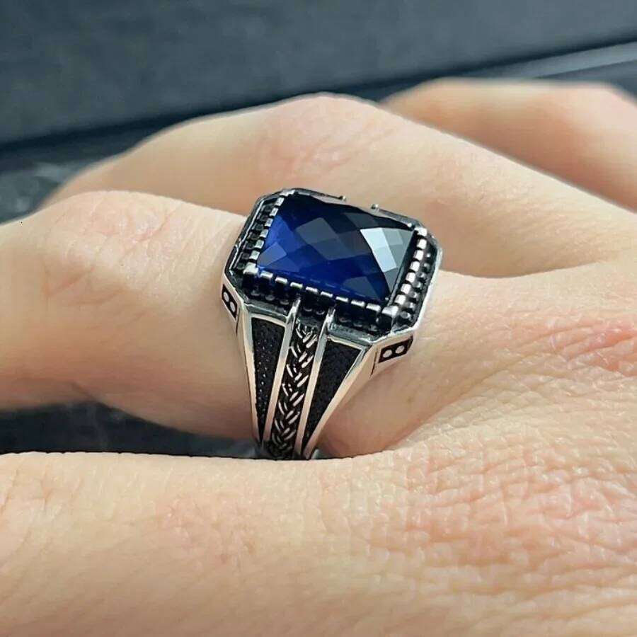 New retro alloy inlaid zircon ring for European and American men H260312