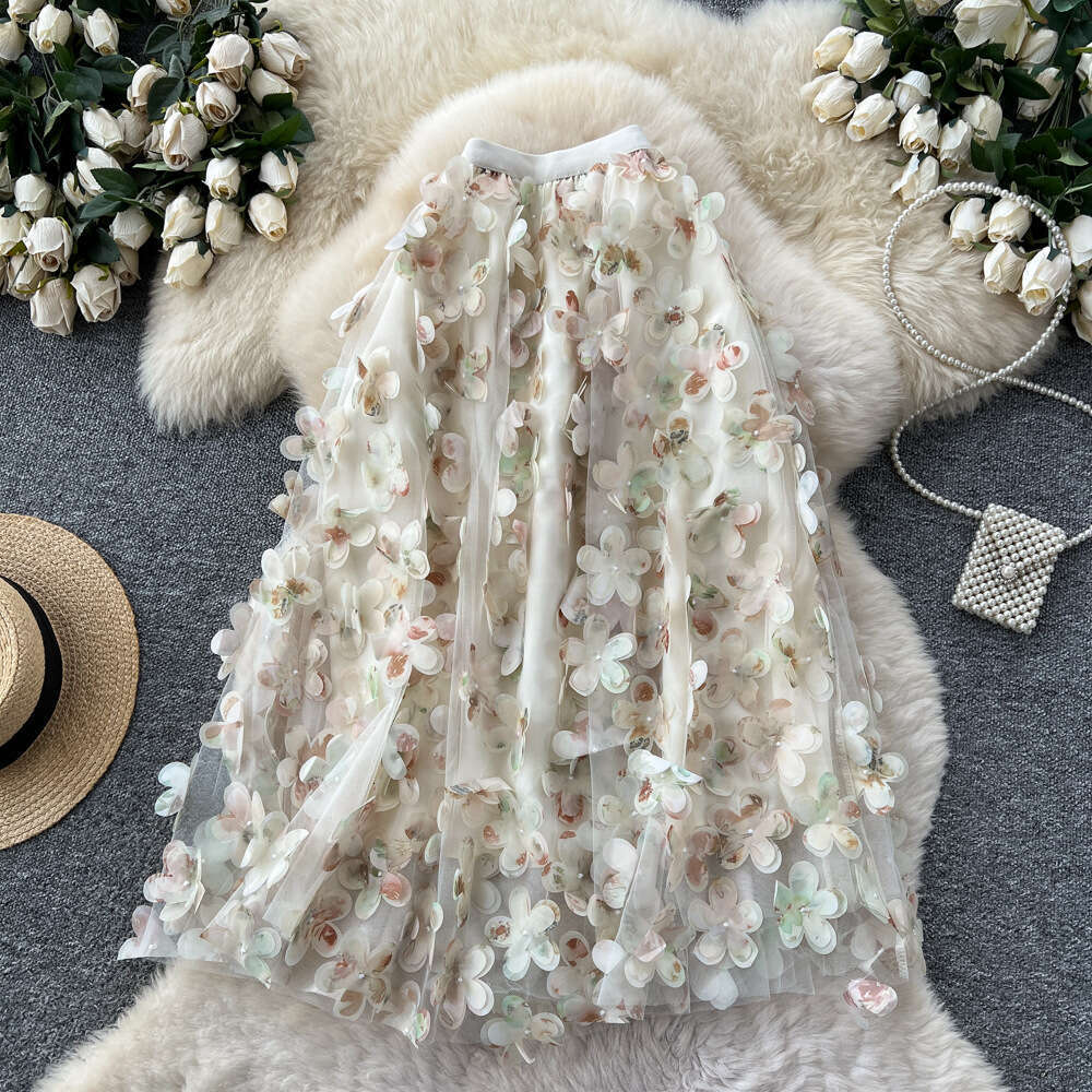 Designer Fairy Heavy Pearl 3D Flower Mesh Skirt 2026 Autumn/Winter French Gentle Style Versatile
